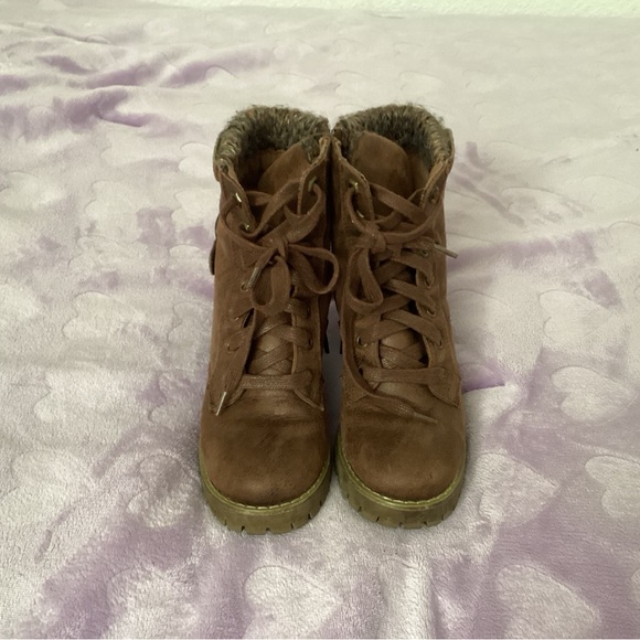 Girl Shoes Bundle - Picture 3 of 8